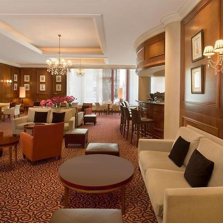 Апартаменты На Митинской 28 Варшава Экстерьер фото The Club Lounge at the InterContinental London